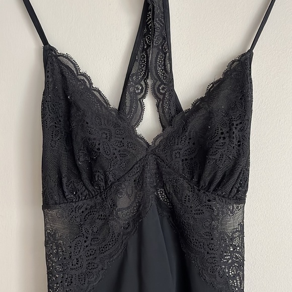 Black Lace Slip - Picture 4 of 7